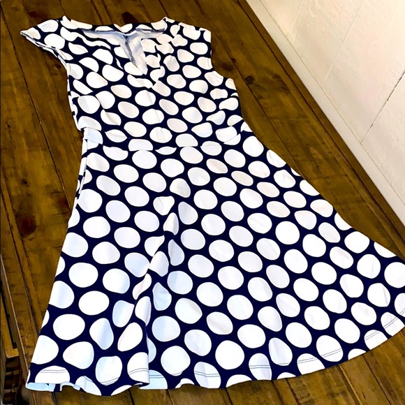 Polka dot dress with side pockets - Picture 2 of 5